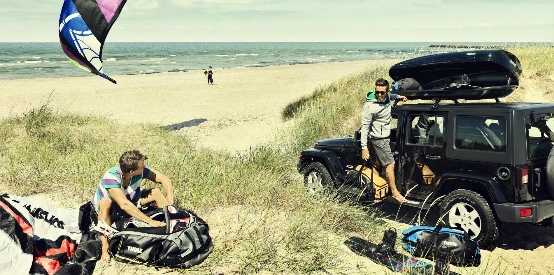 Thule Chasm Lifestyle Bags_by_car